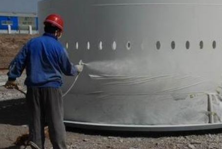 南坤镇除锈喷漆翻新是恢复金属资产价值的